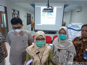 4 ABK KM Aji Citra Samodra Datang dalam Kondisi Mengenaskan ke RS