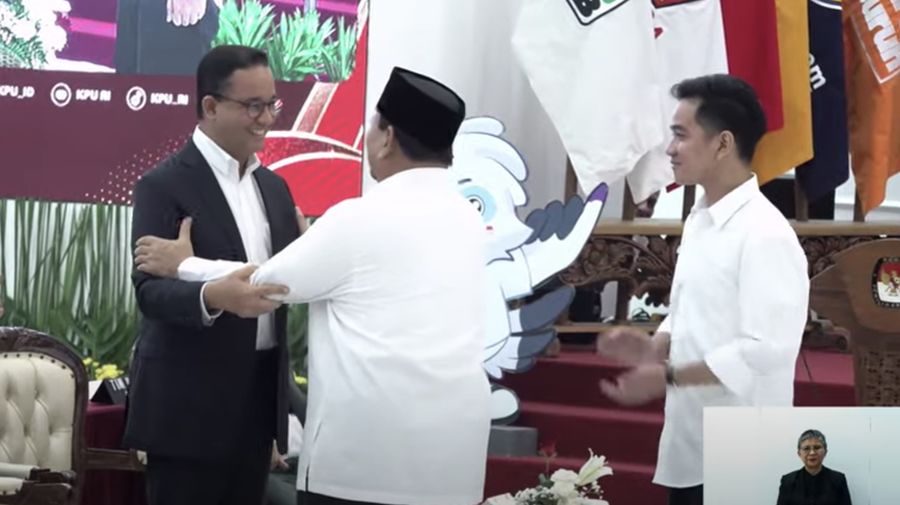 Prabowo-Gibran, Anies-Muhaimin. (Tangkapan Layar Youtube)