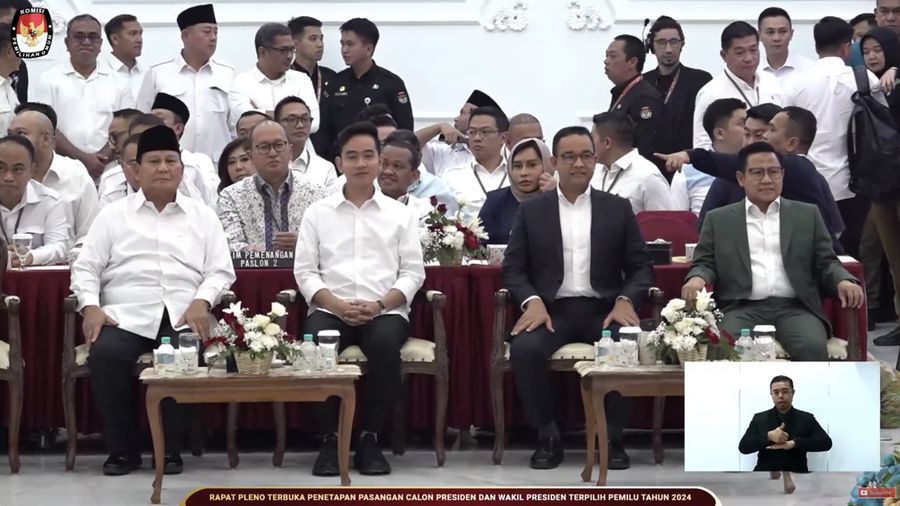 Dua Pasangan Capres-Cawapres, Prabowo-Gibran dan Anies-Muhaimin tiba di KPU. (CNBC Indonesia/Faisal Rahman)