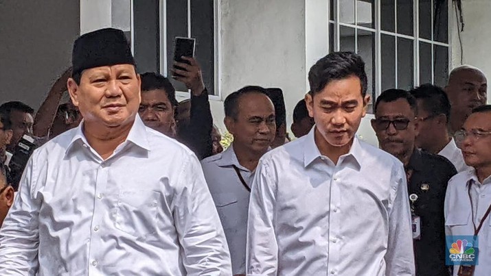 Prabowo-Gibran saat tiba di KPU RI. (CNBC Indonesia/Emir Yanwardhana)