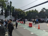 Jalan Menuju KPU Ditutup, Warga Diimbau Cari Jalur Alternatif