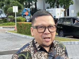 Ketua Komisi II DPR Bertemu Pratikno di Kantor Setneg, Ini yang Dibahas