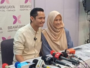 Tangis Haru Dude Harlino dan Alyssa Soebandono Saat Anak Ketiga Lahir