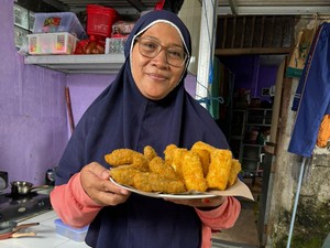 Siti Julaeha Iseng-iseng Jualan Kue Basah, Omzetnya Rp 1 Juta per Hari
