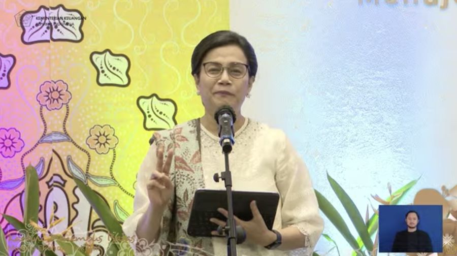 Menteri Keuangan (Menkeu), Sri Mulyani Indrawati saat memberikan keynote speech dalam diskusi Kartini Menembus Batas Menuju Ekonomi Inklusif pada Kamis (25/4/2024). (Tangkapan Layar Youtube Kementerian Keuangan)
