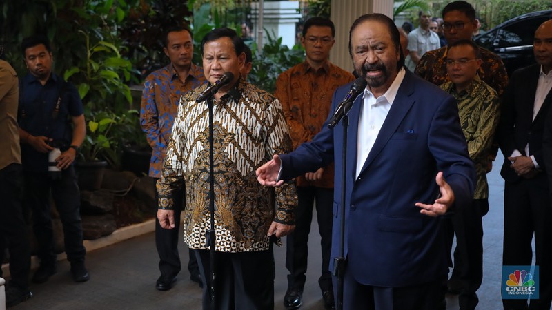 Presiden terpilih periode 2024-2029 Prabowo Subianto dan Ketua Umum Partai NasDem Surya Paloh di Jalan Kertanegara, Jakarta, Kamis (25/4/2024). (CNBC Indonesia/Faisal Rahman) Presiden terpilih periode 2024-2029 Prabowo Subianto dan Ketua Umum Partai NasDem Surya Paloh di Jalan Kertanegara, Jakarta, Kamis (25/4/2024). (CNBC Indonesia/Faisal Rahman)