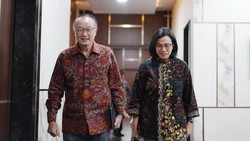 Momen Sri Mulyani Bertemu Mantan Bos di Jakarta