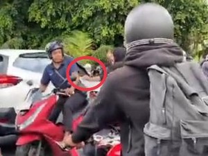 Viral Dua Pria Ribut di Jalan Raya Munggu-Kapal, Satu Pemotor Luka di Punggung