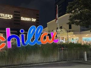 Chillax Sudirman, Tempat Asyik untuk Nongkrong dan Makan Enak