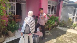 Emak-emak Viral Peminta Sedekah Comeback ke Sukabumi