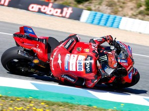 Giliran Murid Valentino Rossi Towing Marc Marquez