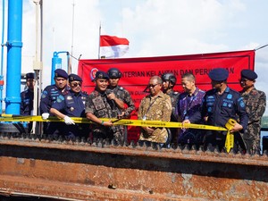 KKP Beberkan Alasan Berhentikan Operasional Kapal Keruk Pasir di Lamongan