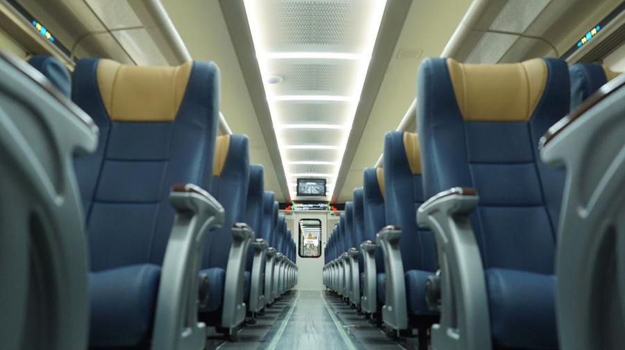 Penampakan KA Lodaya gunakan Kereta Eksekutif dan Ekonomi Stainless Steel New Generation mulai 1 Mei 2024. (Dok: KAI)