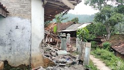 Pergerakan Tanah Melanda 3 Kampung di Cianjur, Tiga Rumah Ambruk