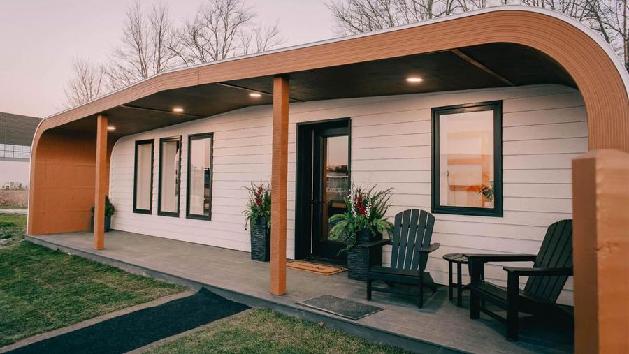 Rumah dibangun dengan 'robot' printer 3D polimer bernama 'FoF 1.0'. (via UMaine News)