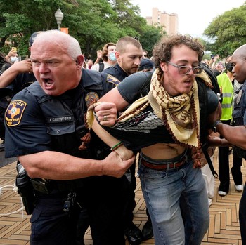 Potret Aparat Kepolisian Brutal Hadapi Demo Pro-Palestina di AS
