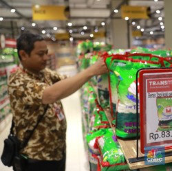 Kelas Menengah RI Lebih Suka Beli Barang Murah, Ini Buktinya!