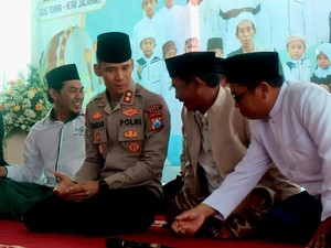 Kapolres Batu Silaturahmi dengan Santri dan Pengasuh Ponpes