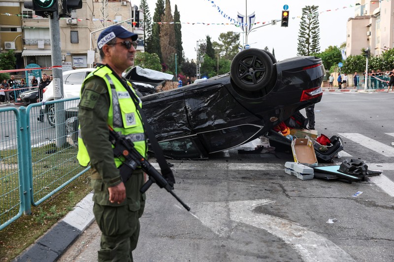 Menteri Keamanan Nasional Israel, Itamar Ben-Gvir, mengalami kecelakaan mobil dan dilarikan ke rumah sakit. Ben-Gvir celaka gara-gara menerobos lampu merah. (REUTERS/Tomer Appelbaum) Menteri Keamanan Nasional Israel, Itamar Ben-Gvir, mengalami kecelakaan mobil dan dilarikan ke rumah sakit. Ben-Gvir celaka gara-gara menerobos lampu merah. (REUTERS/Tomer Appelbaum)