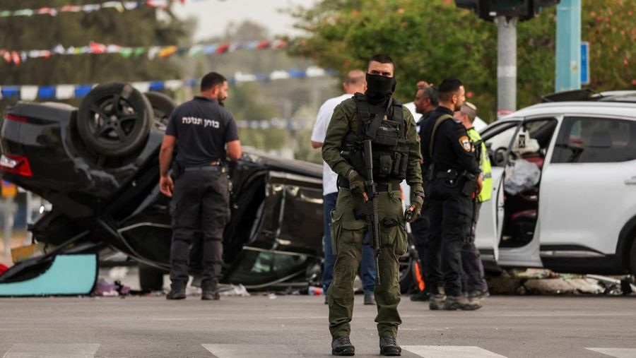 Menteri Keamanan Nasional Israel, Itamar Ben-Gvir, mengalami kecelakaan mobil dan dilarikan ke rumah sakit. Ben-Gvir celaka gara-gara menerobos lampu merah. (REUTERS/Tomer Appelbaum)