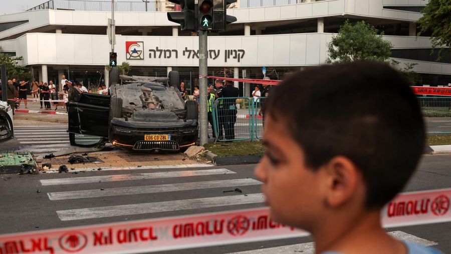 Menteri Keamanan Nasional Israel, Itamar Ben-Gvir, mengalami kecelakaan mobil dan dilarikan ke rumah sakit. Ben-Gvir celaka gara-gara menerobos lampu merah. (REUTERS/Tomer Appelbaum)