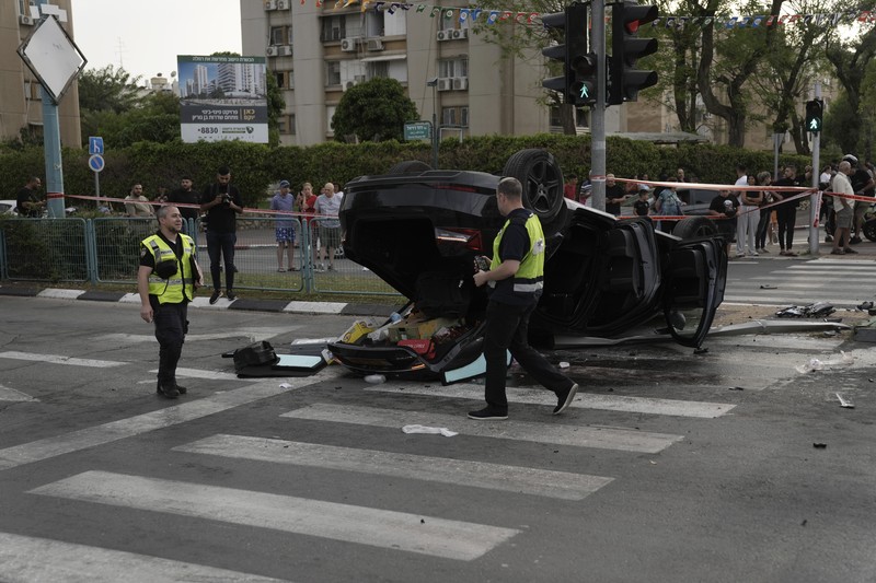 Menteri Keamanan Nasional Israel, Itamar Ben-Gvir, mengalami kecelakaan mobil dan dilarikan ke rumah sakit. Ben-Gvir celaka gara-gara menerobos lampu merah. (REUTERS/Tomer Appelbaum) Menteri Keamanan Nasional Israel, Itamar Ben-Gvir, mengalami kecelakaan mobil dan dilarikan ke rumah sakit. Ben-Gvir celaka gara-gara menerobos lampu merah. (REUTERS/Tomer Appelbaum)