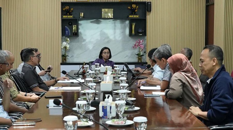Menteri Keuangan (Menkeu) Sri Mulyani Indrawati memberikan wejangan kepada seluruh jajaran pegawai Direktorat Jenderal Bea dan Cukai (DJBC) untuk selalu memerhatikan masukan dari masyarakat serta terus meningkatkan pelayanan. (Tangkapan layar Instagram @smindrawati)
