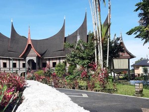 Museum Bustanil Arifin: Lokasi, Jam Buka, HTM, dan Fasilitas