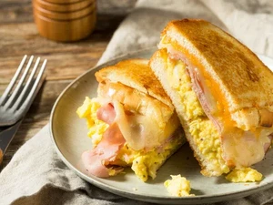Sarapan Telur dan Roti, Wanita Ini Bisa Nabung Rp 1,5 Miliar!