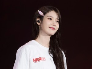 IU Kaget UAENA Indonesia Ternyata Doyan Ballad Galau