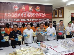 Polisi di Batam Gagalkan Penyelundupan 30 Kg Sabu dan 13,2 Liter Sabu Cair