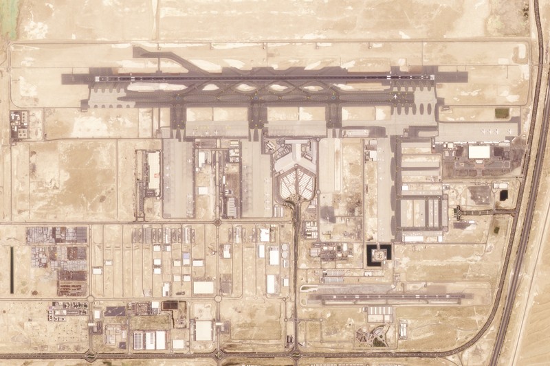 Gambar rencana pembangunan Bandara Internasional Al Maktoum Dubai dipamerkan di Dubai World Central,Dubai, Uni Emirat Arab. Pemerintah Dubai mengumumkan dimulainya pembangunan terminal bandara terbesar di dunia, Minggu, 28 April 2024. (Planet Labs PBC via AP) Gambar rencana pembangunan Bandara Internasional Al Maktoum Dubai dipamerkan di Dubai World Central,Dubai, Uni Emirat Arab. Pemerintah Dubai mengumumkan dimulainya pembangunan terminal bandara terbesar di dunia, Minggu, 28 April 2024. (Planet Labs PBC via AP)