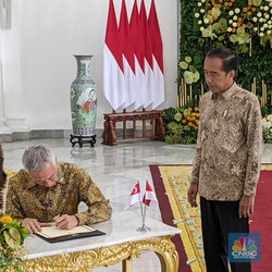 Momen Langka! Jokowi-PM Lee Pertemukan Prabowo & PM Singapura Baru