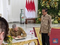 Momen Langka! Jokowi-PM Lee Pertemukan Prabowo & PM Singapura Baru