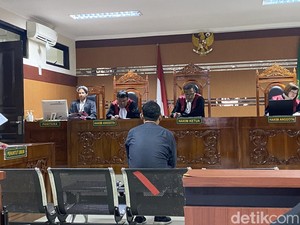 Tipu Korban Rp 220 Juta, Eks Anggota DPRD Sukabumi Dituntut 4 Tahun Bui