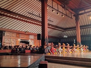 Hari Tari Sedunia, ISI Surakarta Gelar Acara 24 Jam Menari dengan Ribuan Penari