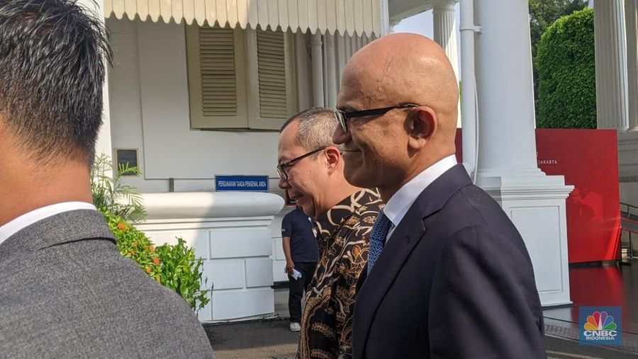CEO Microsoft Satya Nadella tiba di Istana Negara untuk bertemu Presiden Jokowi, Selasa (30/4/2024). (վ/Emir Yanwardhana)