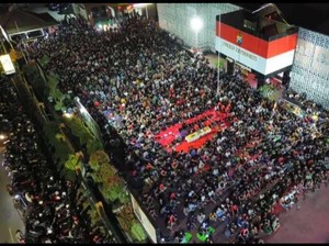 1.000-an Warga Padati Mapolres Trenggalek Nobar Indonesia vs Uzbekistan