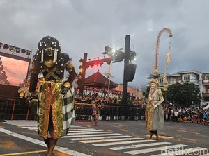 Tari Lawang Balingkang, Munculnya Barong Landung Berkat Perkawinan Bali-China