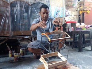 Geliat Perajin Sangkar Burung Surabaya Meski Diterjang Pandemi COVID-19