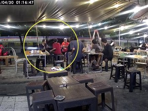 Detik-detik CRV Ngebut Tabrak 7 Motor yang Parkir di Jakpus Lalu Kabur
