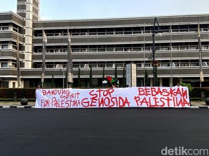 Cara Seniman Bandung Suarakan Kecaman Penjajahan Israel ke Palestina