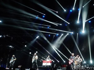 Perayaan 20 Tahun Band All Time Low di Tur Konser