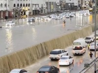 Arab Saudi Dilanda Banjir Bandang, Madinah Terendam-Aktivitas 'Lumpuh'