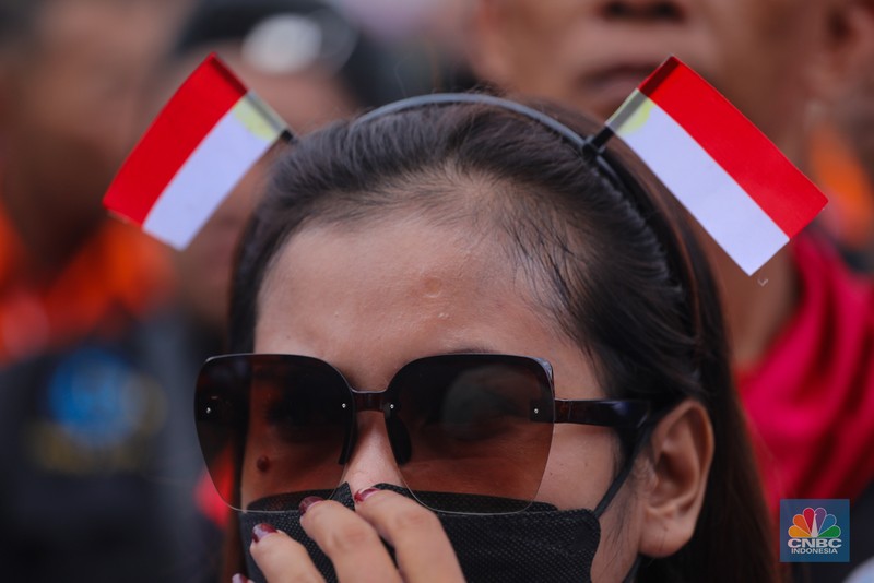 Buruh menghadiri acrara May Day Fiesta di Stadion Madya, Jakarta, Rabu (1/5/2024). (CNBC Indonesia/Faisal Rahman) Buruh menghadiri acrara May Day Fiesta di Stadion Madya, Jakarta, Rabu (1/5/2024). (CNBC Indonesia/Faisal Rahman)