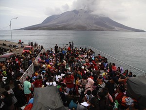 Warga Dievakuasi Imbas Erupsi Gunung Ruang Bertambah Jadi 5.687 Orang