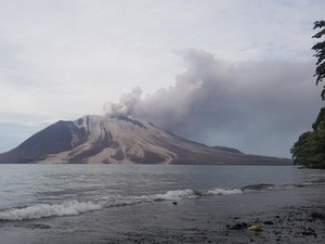 Selain Ruang dan Raung, Gunung Api di Indonesia Ini Sering Tertukar