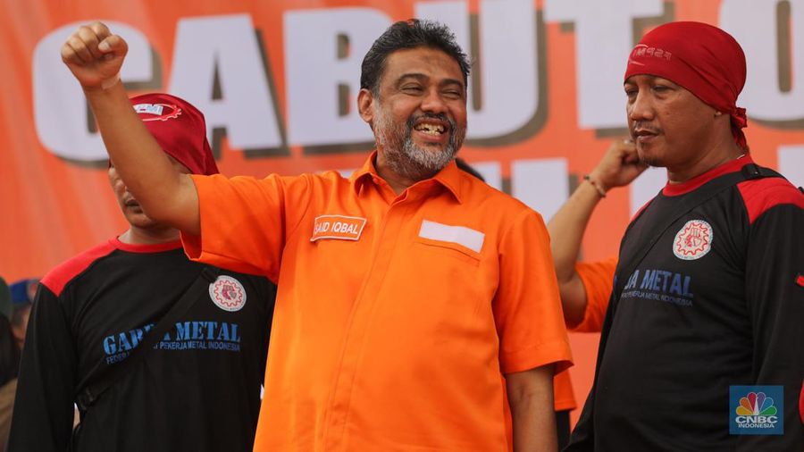 Presiden Partai Buruh, Said Iqbal saat acara May Day Fiesta di Stadion Madya, Senayan, Jakarta, Rabu (1/5/2025). (CNBC Indonesia/Faisal Rahman)