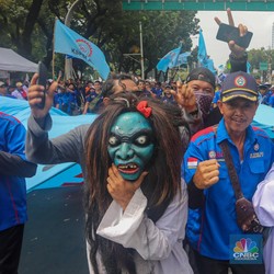 Buruh di Indonesia Sudah Sejahtera? Ternyata Segini Upahnya