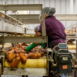 PMI Manufaktur Jeblok ke Terendah 5 Bulan, Awan Gelap Hantui Bisnis RI